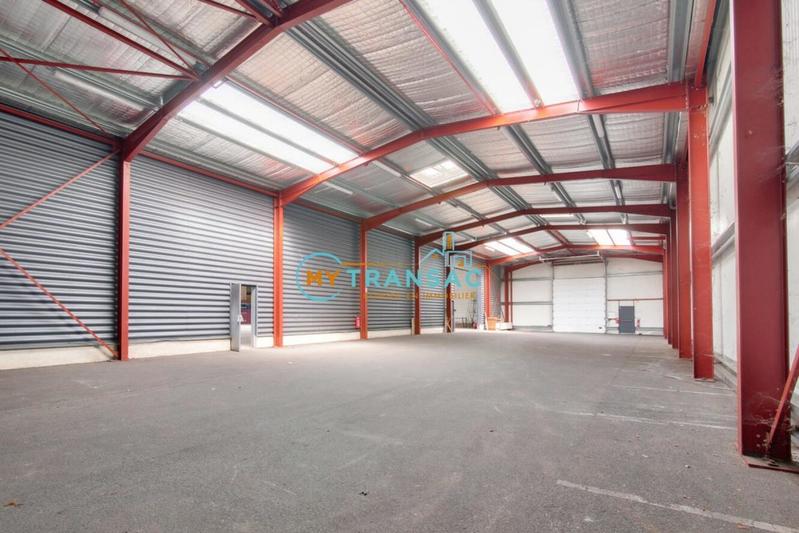 Local d'activités - 3 384 m²