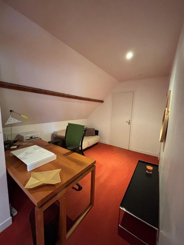 Maison - 241 m² - 6 pièces