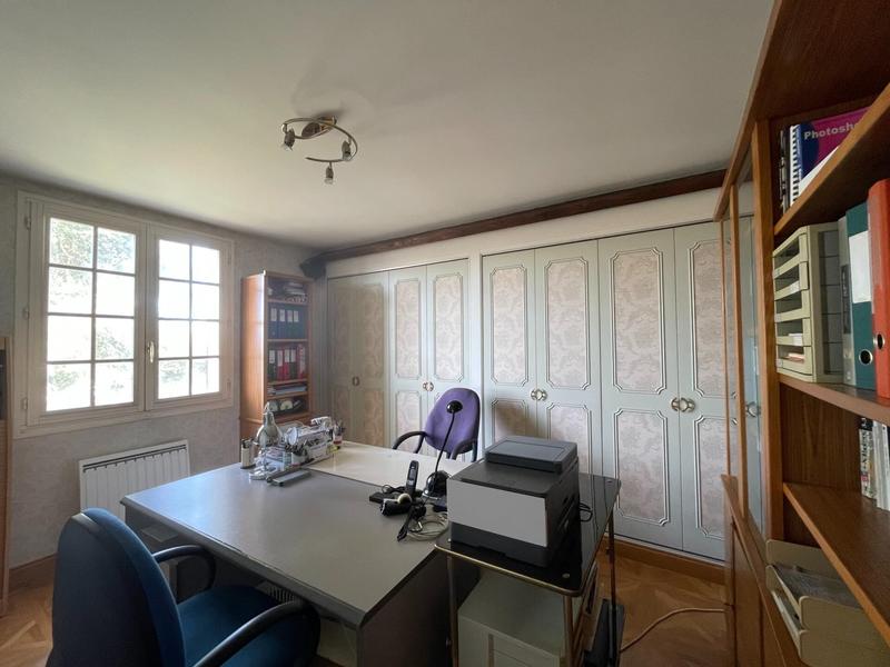 Maison - 220 m² - 8 pièces