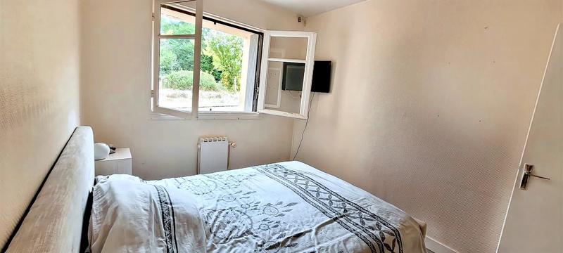 Maison - 230 m² - 14 pièces