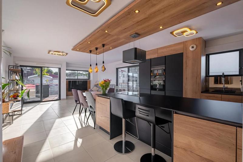 Appartement - 110 m² - 4 pièces