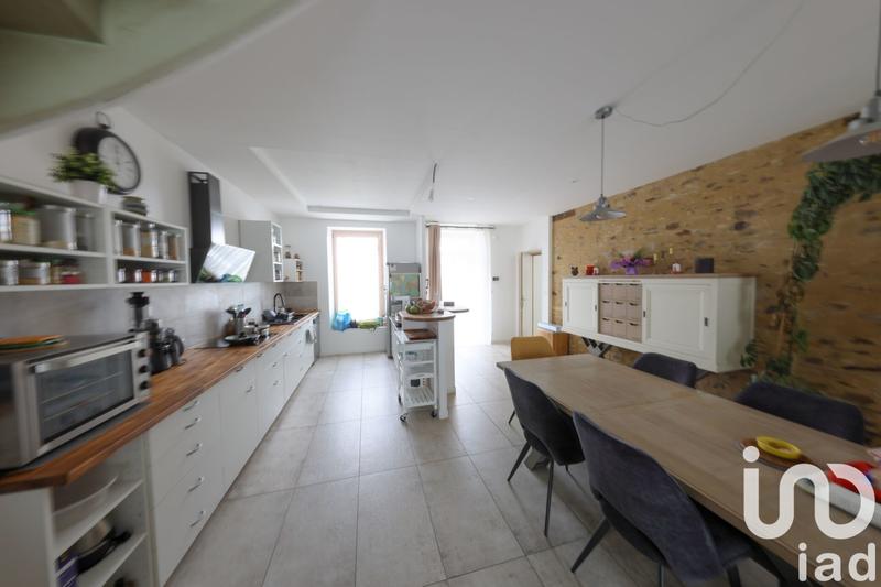 Maison - 377 m² - 10 pièces