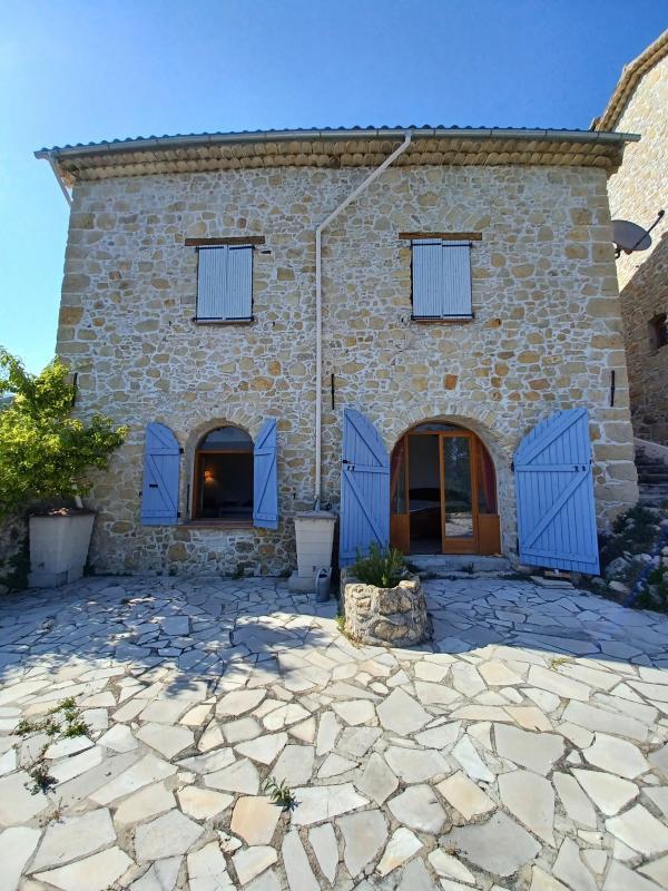 Maison - 204 m² - 7 pièces