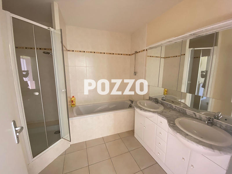 Appartement - 75 m² - 3 pièces
