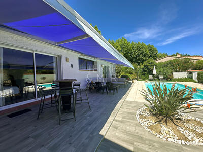 Maison - 250 m² - 6 pièces