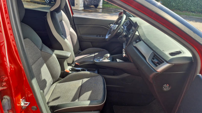 Renault Captur E-Tech Plug-In 160 Intens