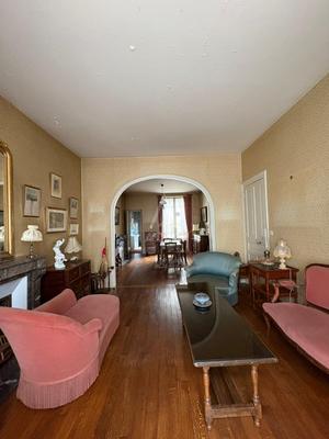 Maison - 189 m² - 7 pièces