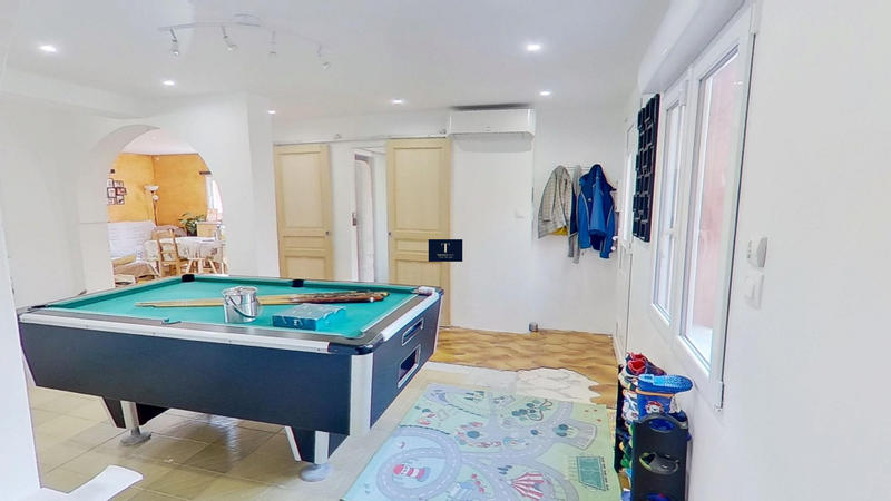 Maison traditionnelle - 121 m² - 5 pièces