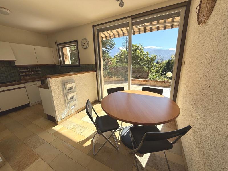 Maison - 189 m² - 6 pièces