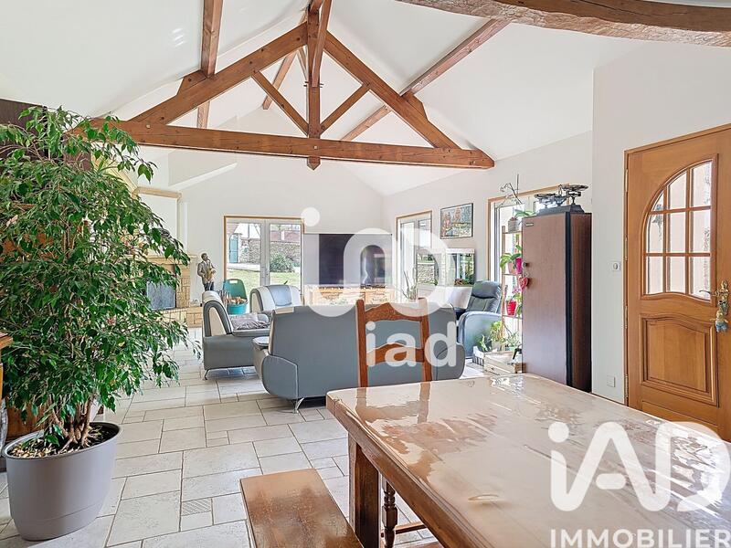 Maison - 205 m² - 8 pièces