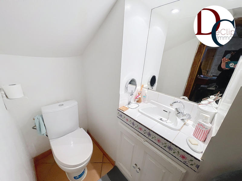 Maison - 226 m² - 8 pièces