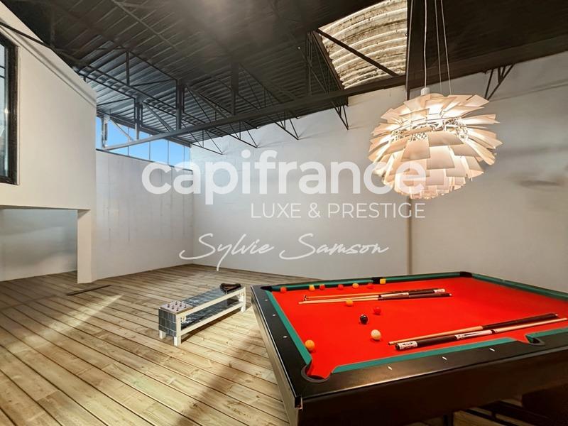 Maison - 477 m² - 12 pièces