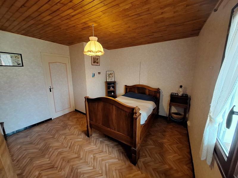 Maison - 280 m² - 10 pièces