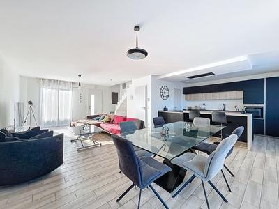 Maison - 108 m² - 5 pièces
