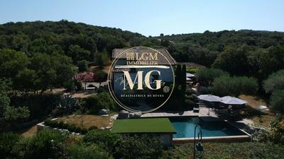 Maison - 118 m² - 4 pièces