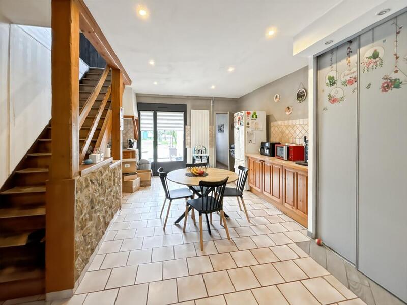 Maison - 137 m² - 5 pièces