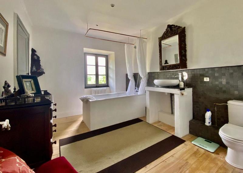 Château - 880 m² - 25 pièces