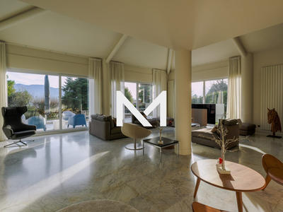 Villa - 212 m² - 6 pièces