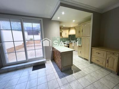 Maison de village - 202 m² - 8 pièces