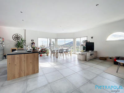 Villa - 150 m² - 6 pièces