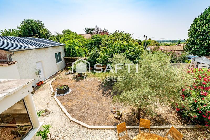 Maison - 250 m² - 8 pièces