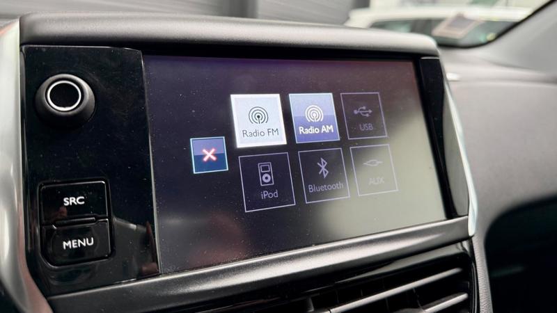 Peugeot 208 1.2 68 Access + Distribution Ok