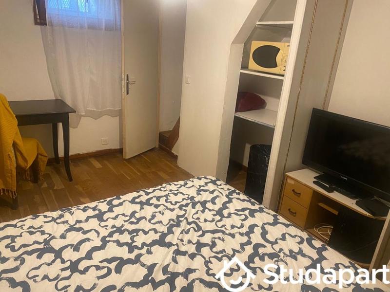 Chambre - 12 m² - 1 pièce