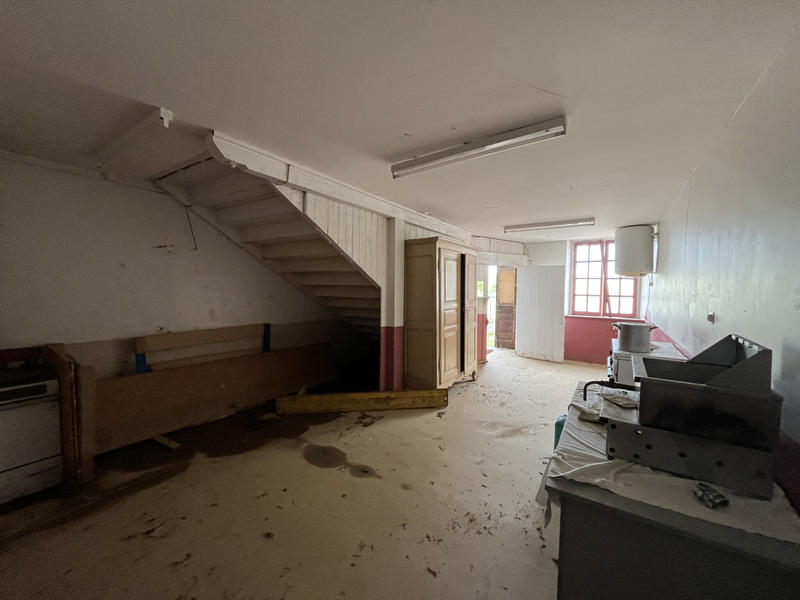 Maison - 316 m² - 6 pièces