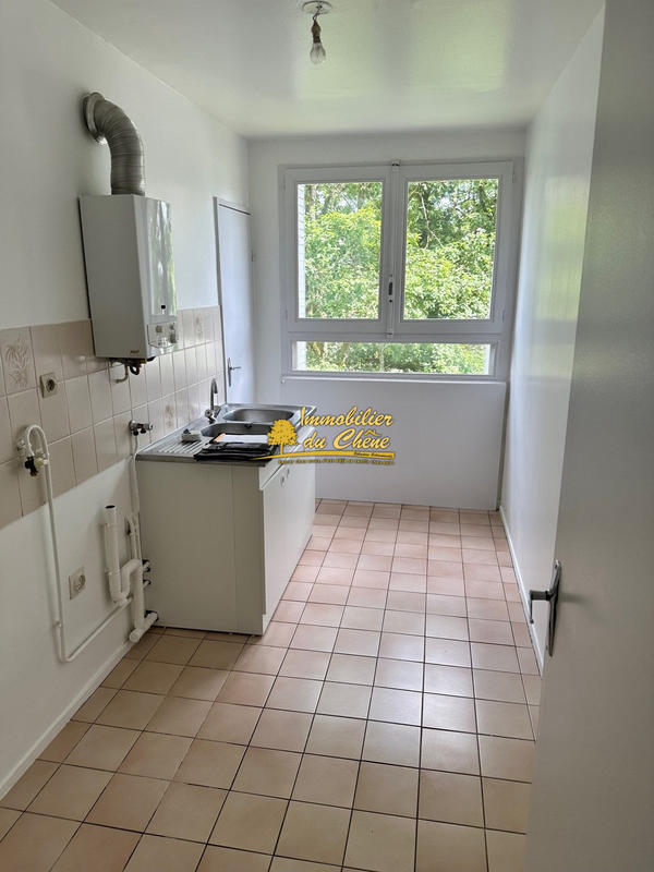 Immeuble - 2 800 m²