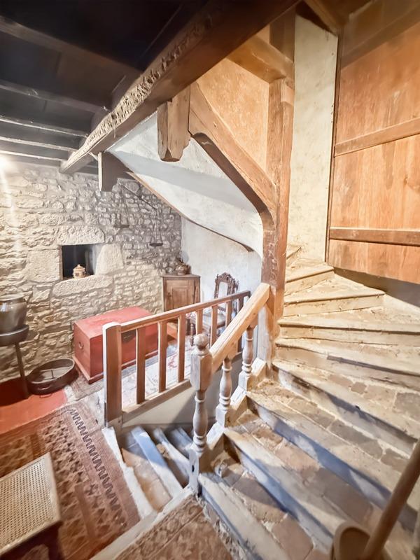 Propriété - 252 m² - 10 pièces