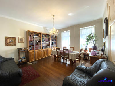 Appartement - 93 m² - 4 pièces