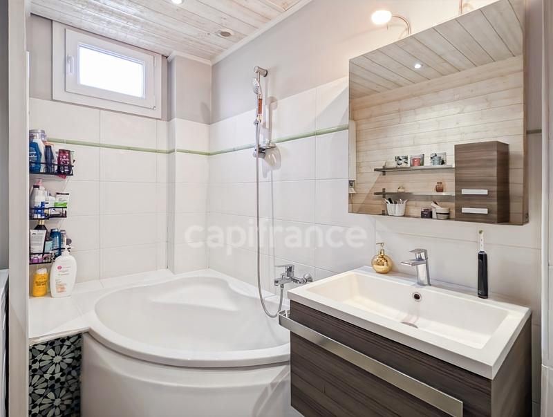 Appartement - 77 m² - 3 pièces