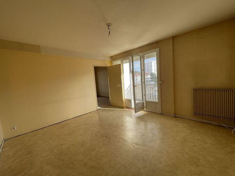 Appartement - 97 m² - 5 pièces