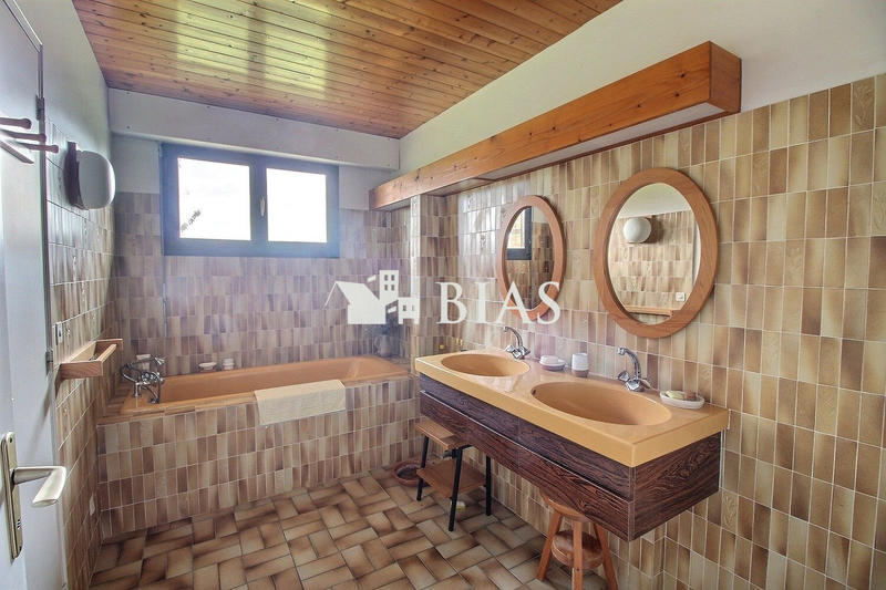 Maison - 158 m² - 6 pièces