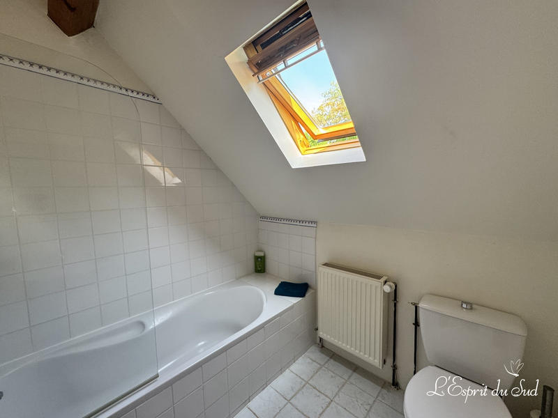 Maison traditionnelle - 1 m² - 6 pièces