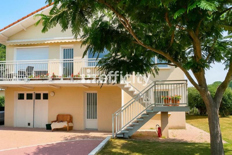 Maison - 155 m² - 7 pièces