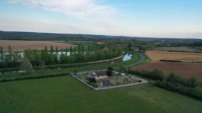 Villa - 180 m² - 6 pièces