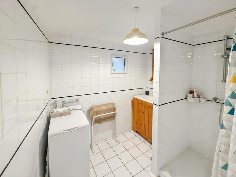 Maison - 240 m² - 9 pièces