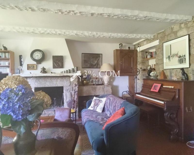 Maison - 290 m² - 9 pièces