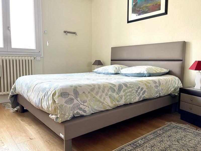 Appartement - 120 m² - 5 pièces