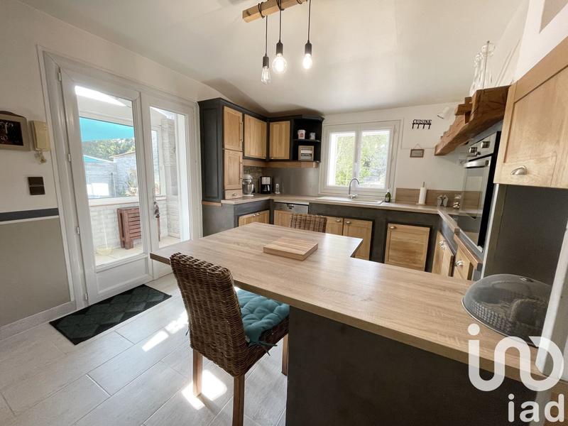 Maison - 180 m² - 7 pièces