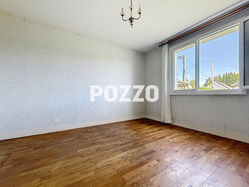 Maison - 160 m² - 8 pièces