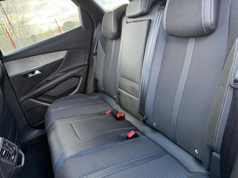 Peugeot 3008 Hybrid4 300 e-Eat8 Gt