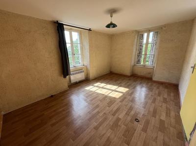 Maison - 178 m² - 7 pièces