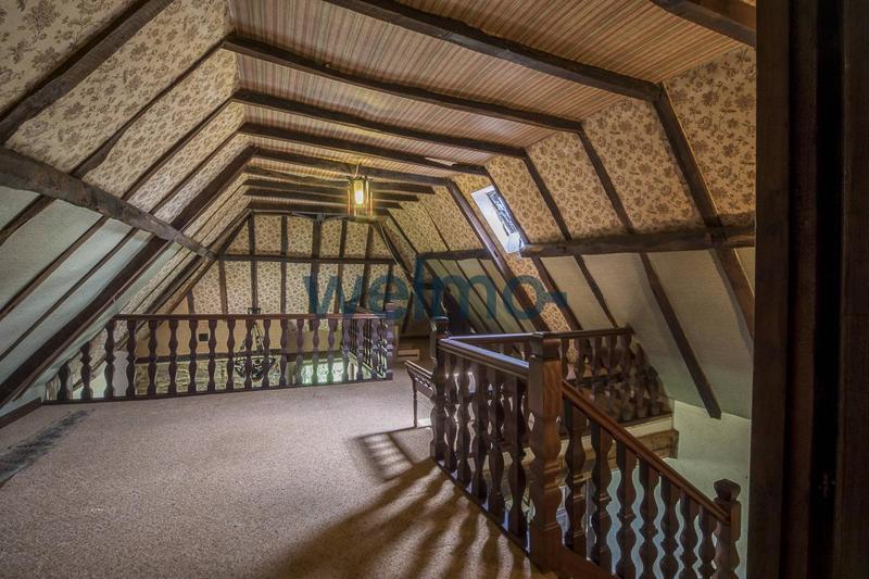 Maison en pierre - 350 m² - 10 pièces