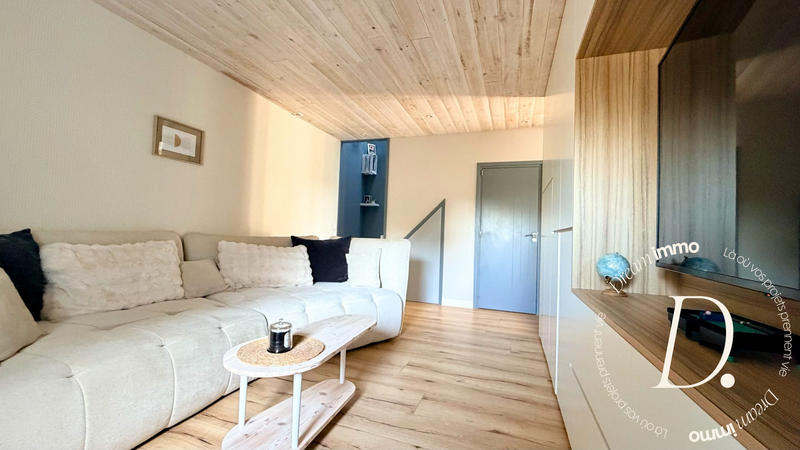 Maison - 211 m² - 7 pièces