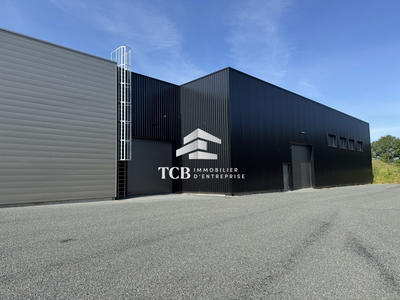 Local d'activités - 930 m²