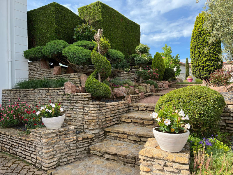 Propriété - 240 m² - 6 pièces