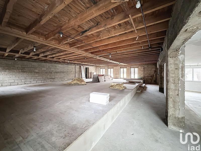 Local commercial - 1 700 m²