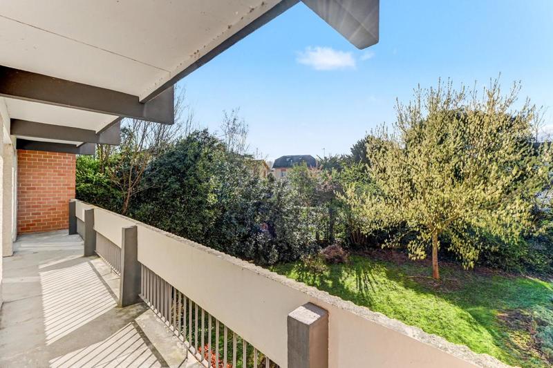 Appartement - 94 m² - 4 pièces